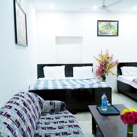 Hotel Tom - Jungpura Chruch Road นิวเดลี ภายนอก รูปภาพ