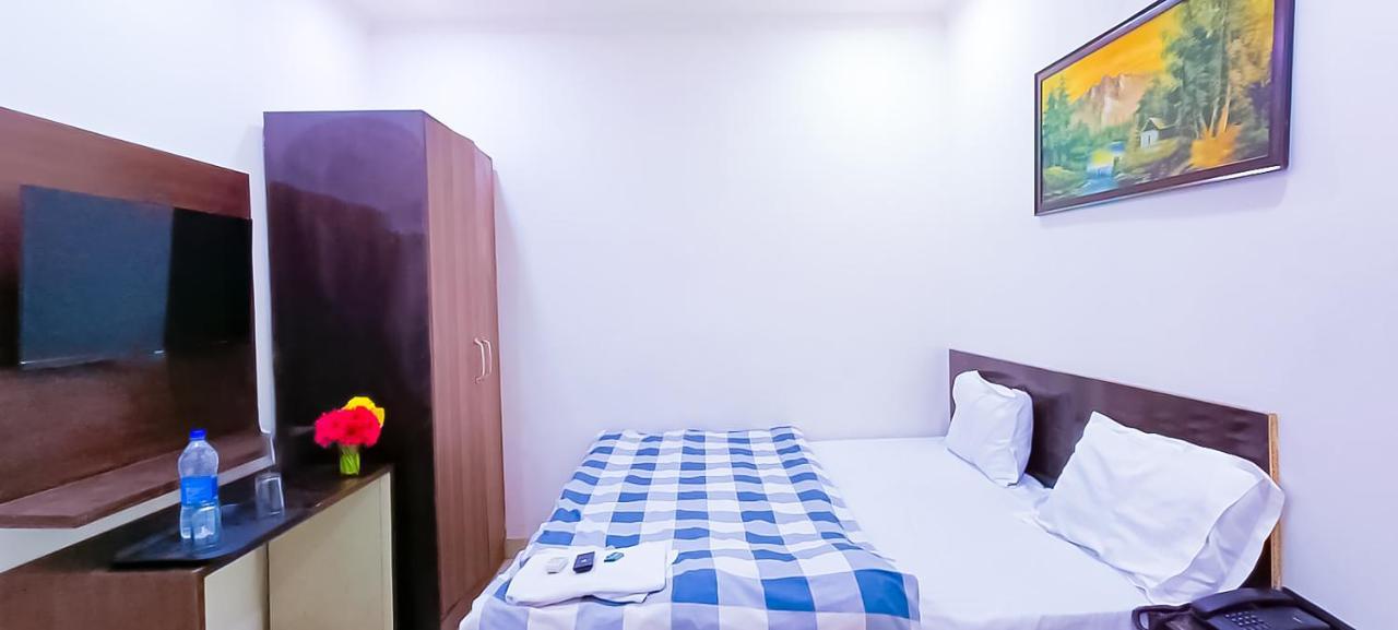 Hotel Tom - Jungpura Chruch Road นิวเดลี ภายนอก รูปภาพ