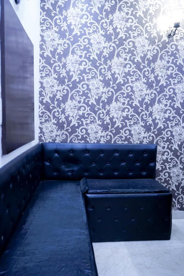 Hotel Tom - Jungpura Chruch Road นิวเดลี ภายนอก รูปภาพ